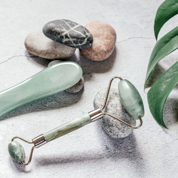 Green Jade Roller Natural Stone Massage Accessory - Litterly