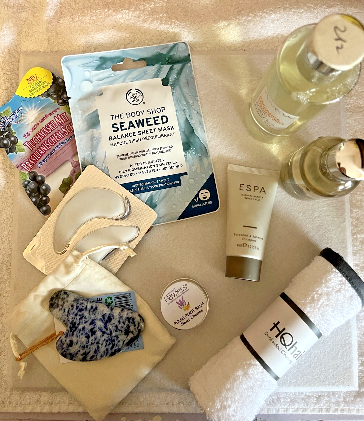 Pamper Gift Set for Her – 10 Piece Self Care Beauty Bundle