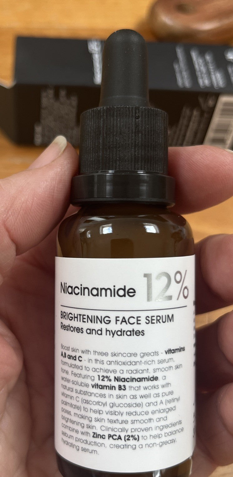 Auna Niacinamide 12% Brightening Face Serum Restores & Hydrates Vitamin Rich