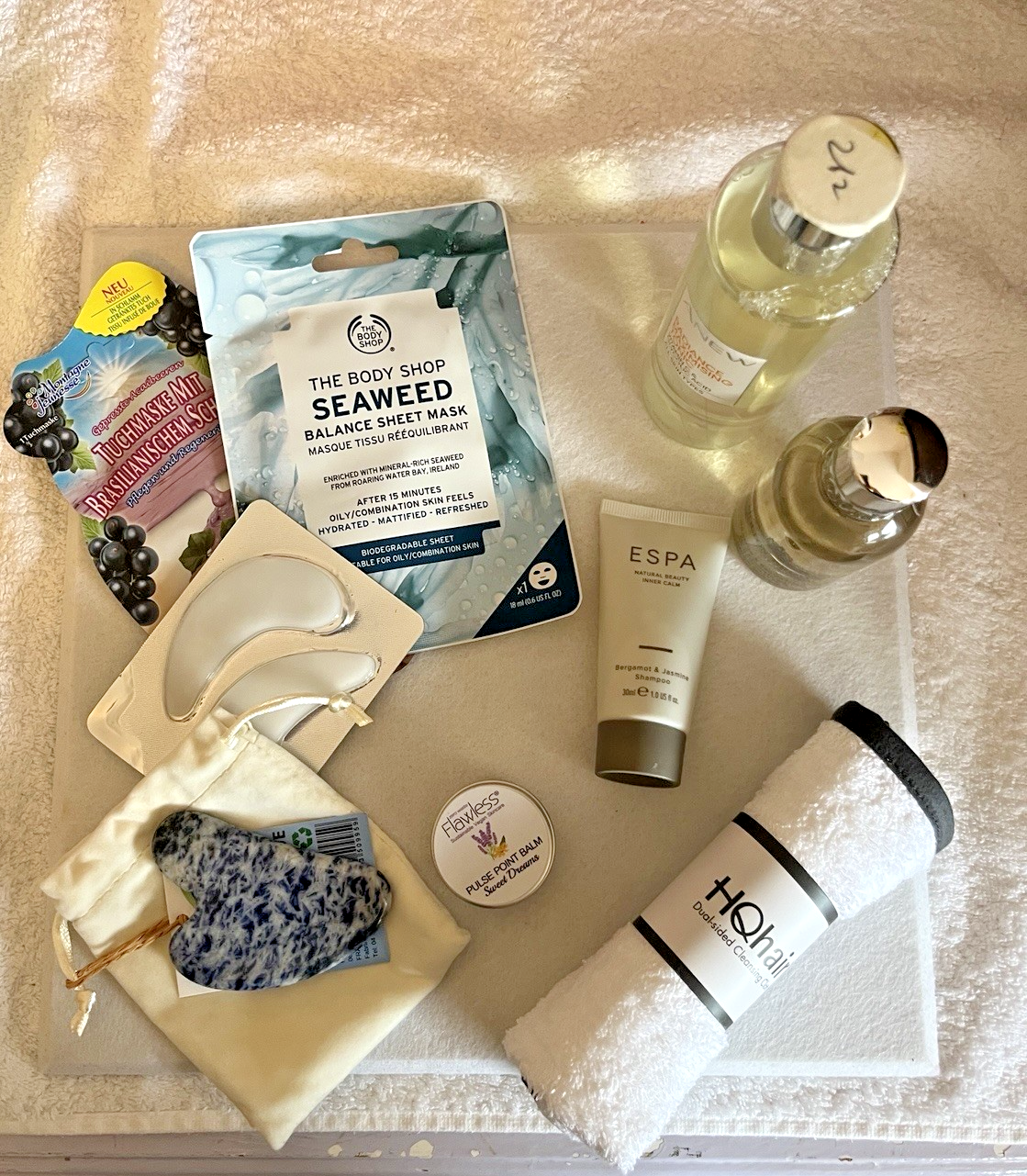 Pamper Gift Set for Her – 10 Piece Self Care Beauty Bundle